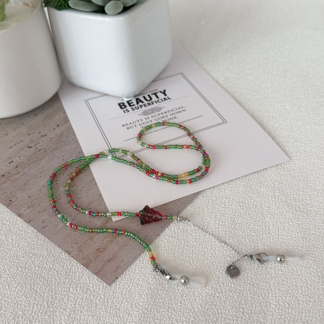 Beaded Eyewear Chain Bowlift