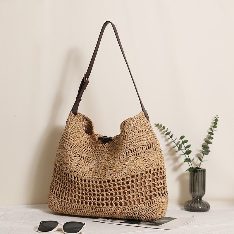 Hand-knotted shopper bag with trendy mesh design Bowlift