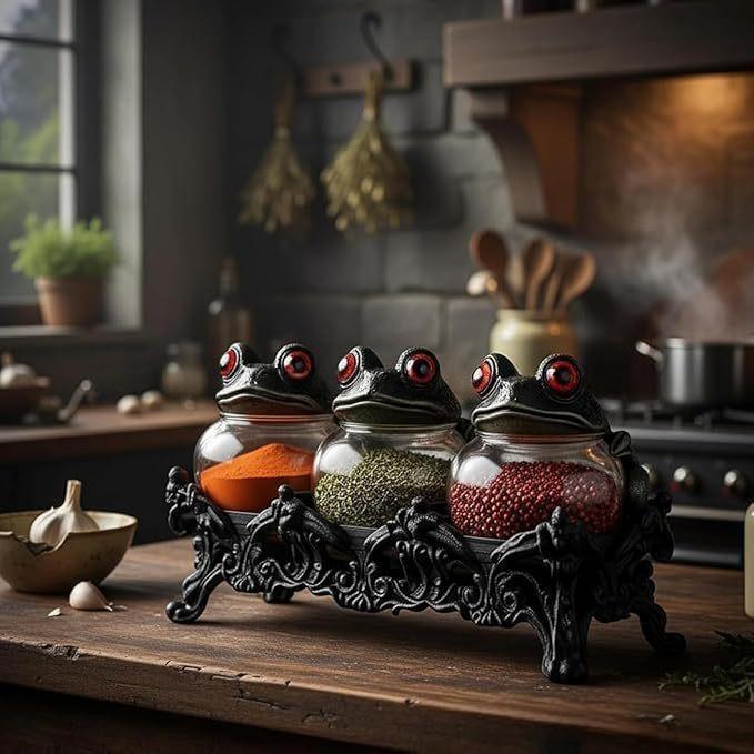 Spice container in frog design Bowlift