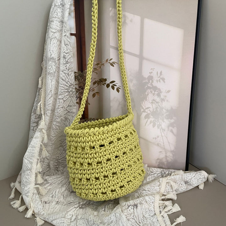 Macrame Handbag in Boho Style Bowlift
