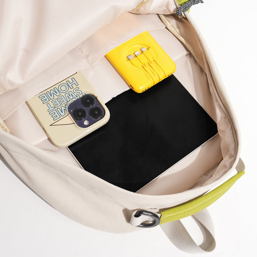 Unisex spacious leisure and travel backpack with padded laptop compartment and elastic front bungee Bowlift