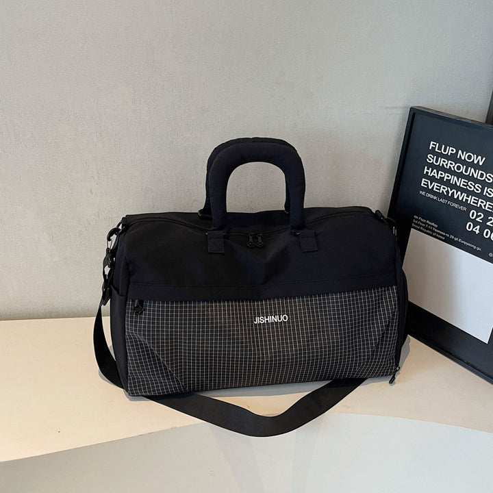 Sporty Leisure Duffel Bag with Ergonomic Handles and Multiple Compartments Bowlift