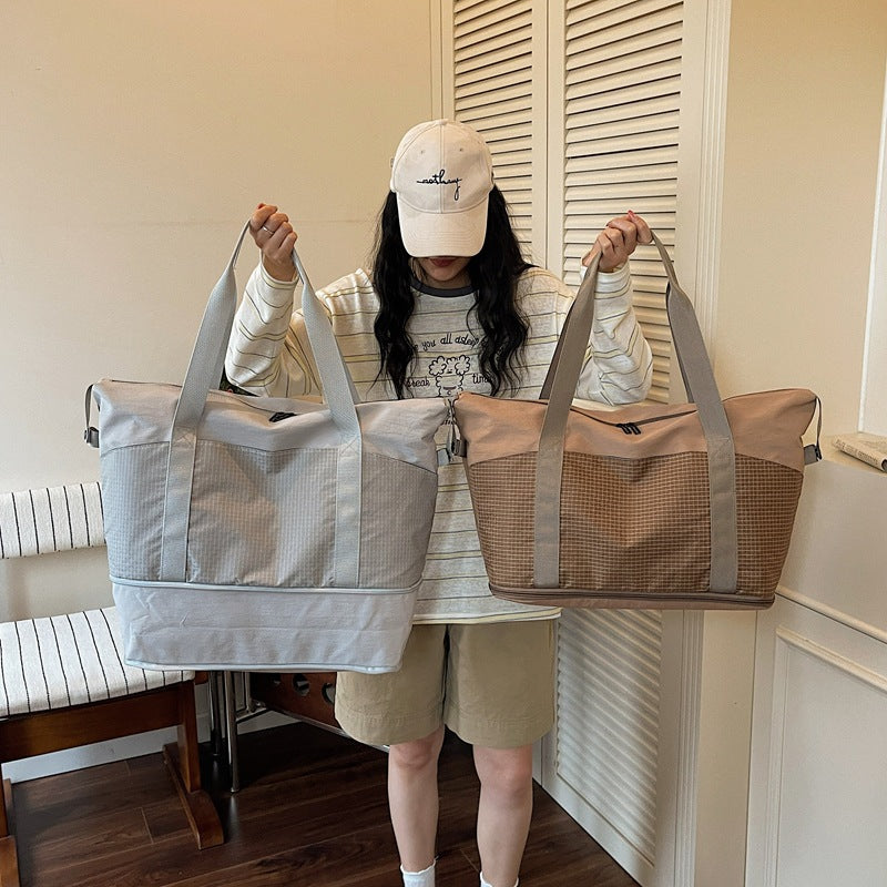 Spacious Multi-Functional Duffle Bag Bowlift