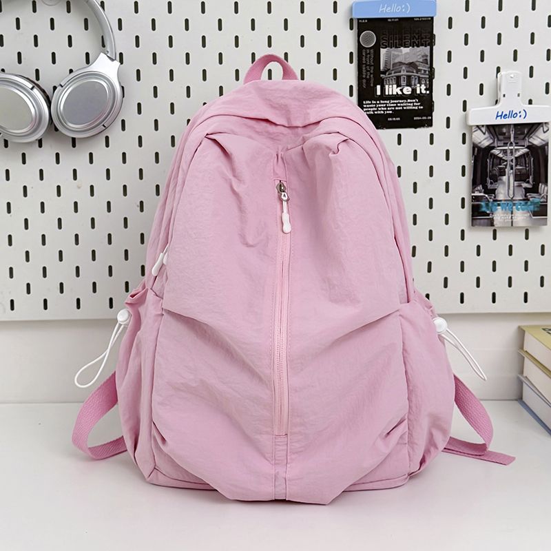 Spacious and Lightweight Backpack for Everyday Bowlift