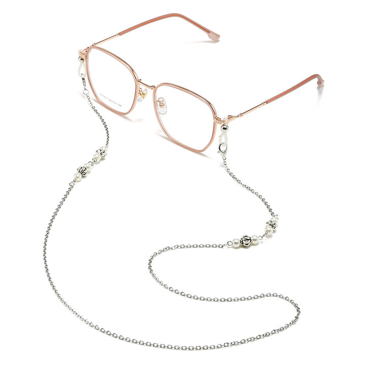 Fashionable Eyewear with Decorative Chain Bowlift