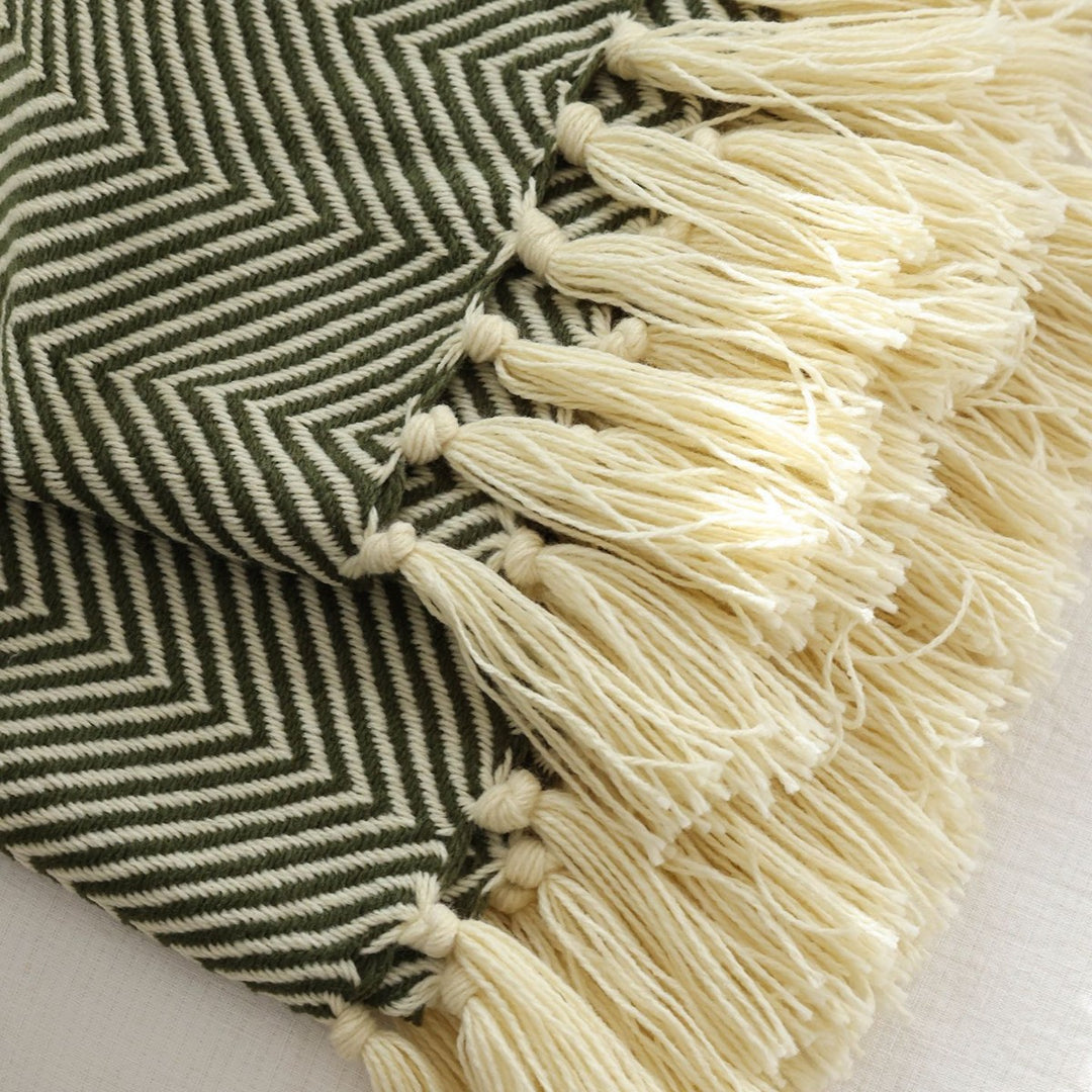 Chevron Pattern Decorative Throw