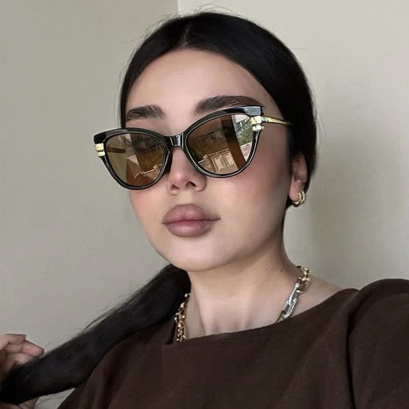 Ladies Cat-Eye Sunglasses with Elegant Plastic Frame and Golden Accents Bowlift