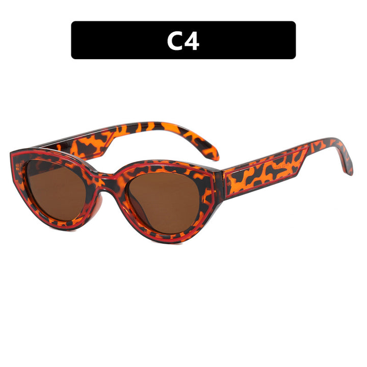Women Cat-Eye Sunglasses with sturdy transparent frame and protective UV filter Bowlift