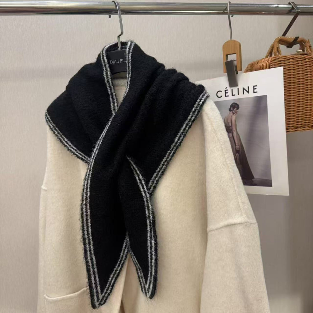 Cozy Knit Shawl Scarf Bowlift