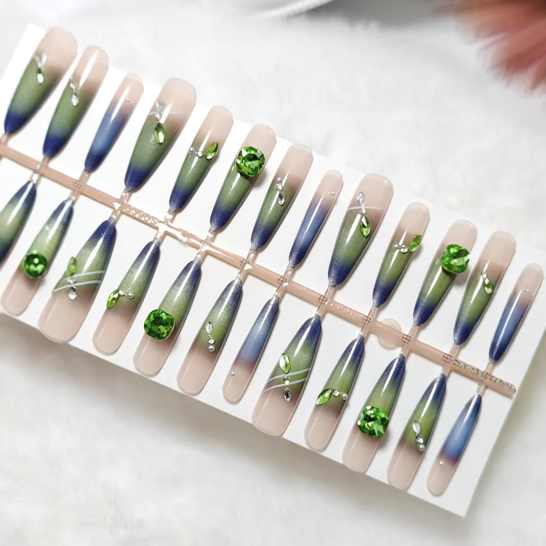 Artificial nails with elegant gradient color and glitter accents Bowlift