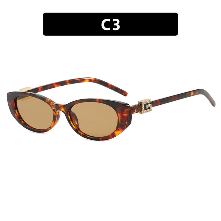Women's cat-eye sunglasses with elegant metal frame and protective UV filter Bowlift