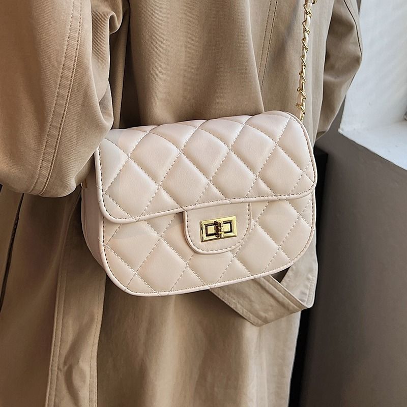 Chic Quilted Crossbody Bag Bowlift