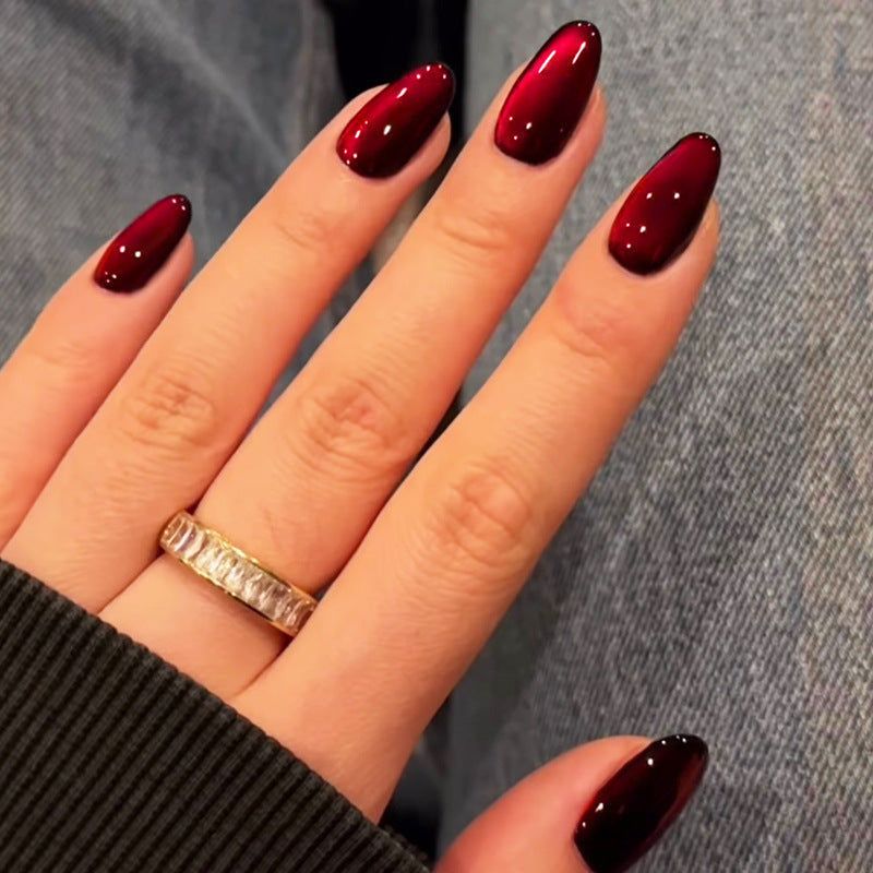 Acrylic nail set with luxurious high-gloss finish Bowlift