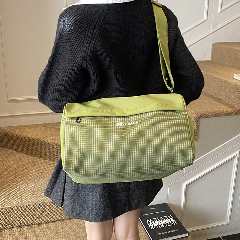 Elegant Utility Duffle Bag Bowlift