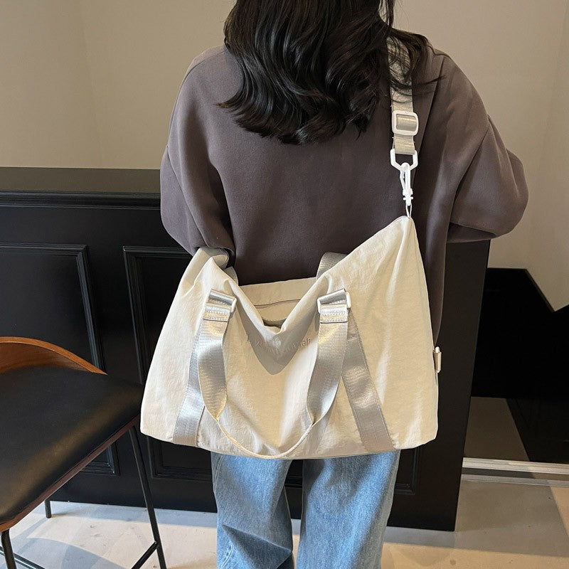 Lightweight Travel Duffel Bowlift