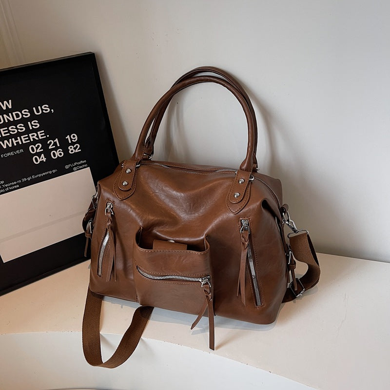 Luxurious everyday handbag Bowlift
