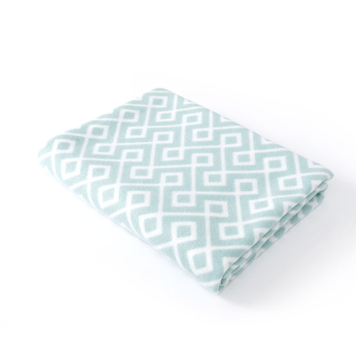 Women Patterned and Soft Plush Blanket Bowlift