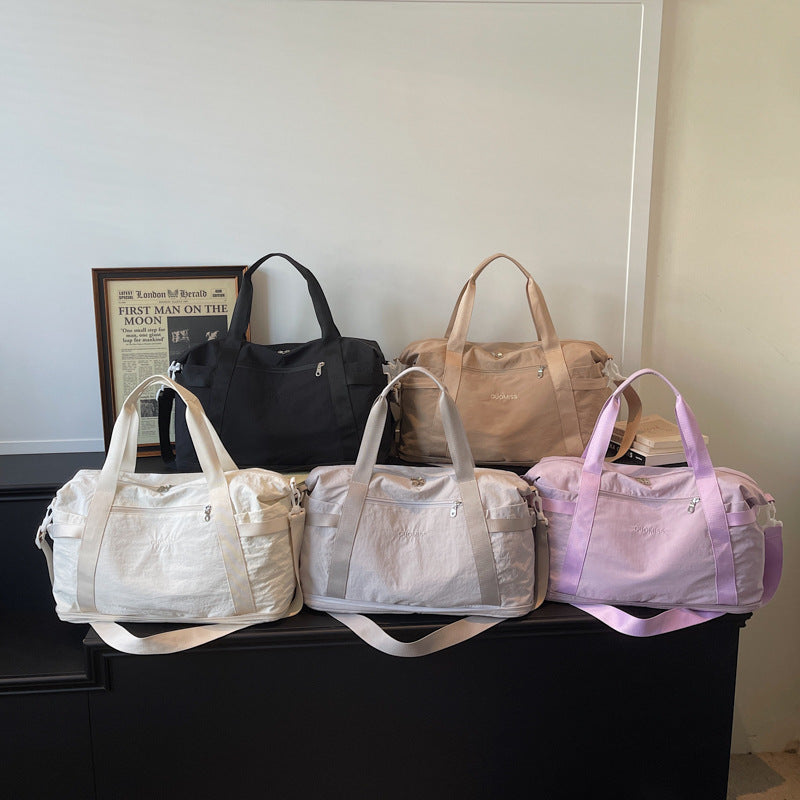 Sporty Travel Bag With Versatile Storage Options Bowlift