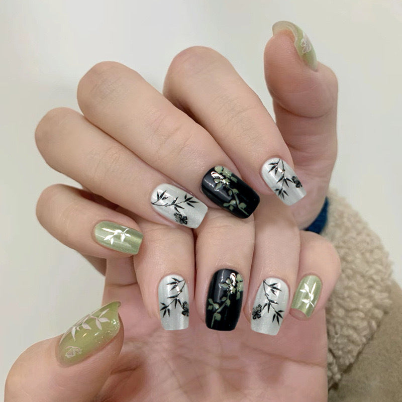 Botanical-Inspired Press-On Nail Art Set