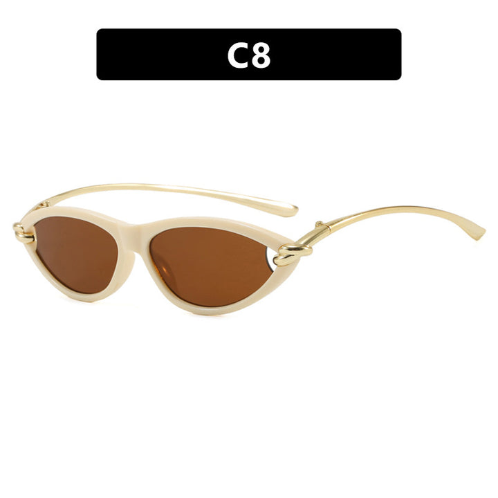 Women's Cat-Eye Sunglasses with Elegant Metal Frame and Protective UV Filter Bowlift