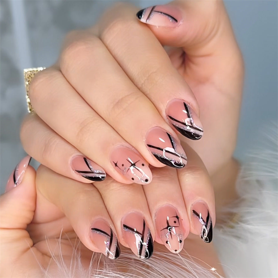 Elegant Heart-Designed Press-On Nail Tips Bowlift
