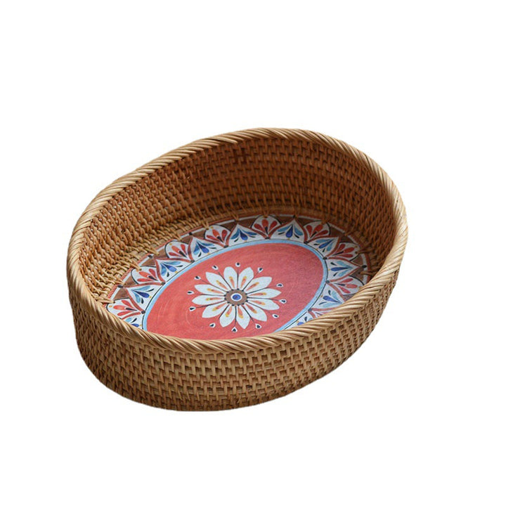 Rustic serving basket with floral details Bowlift
