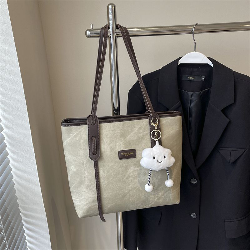 Chic Structured Tote Bag Bowlift