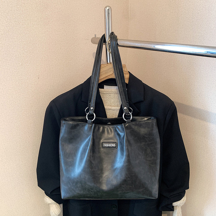Chic Leather Handbag Bowlift