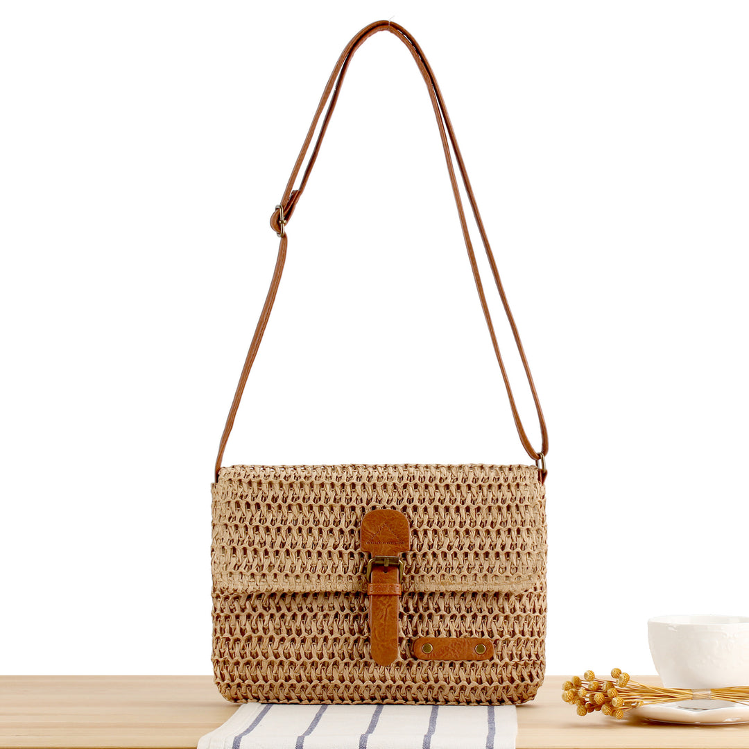 Handbag with Smart Closure System and Adjustable Strap Bowlift