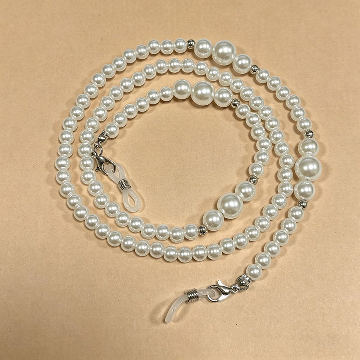 Elegant Pearl Eyewear Chain Bowlift
