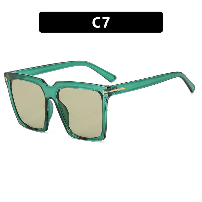 Women's square sunglasses with elegant metal accent Bowlift