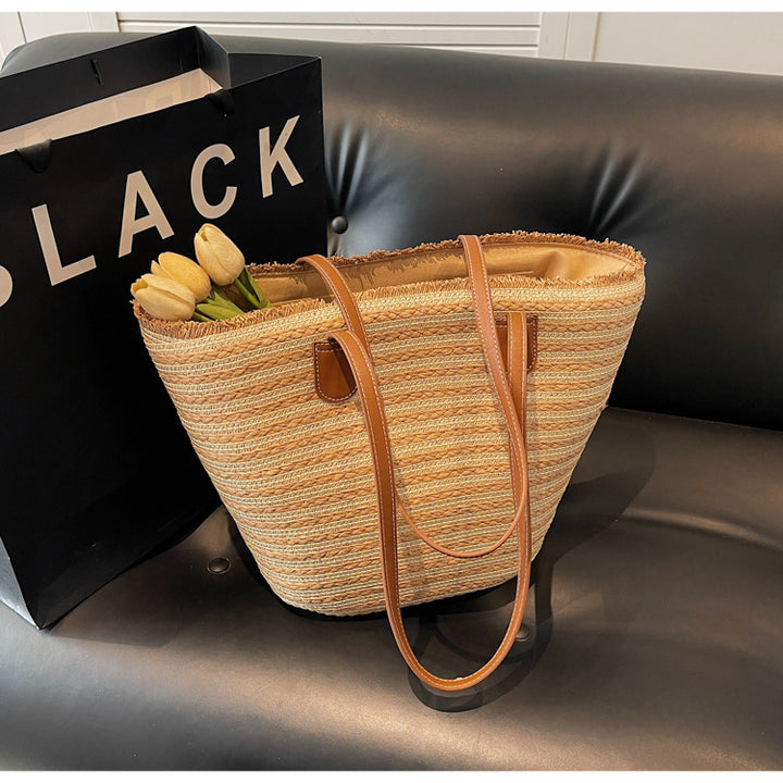 Generous beach bag with leather handles Bowlift