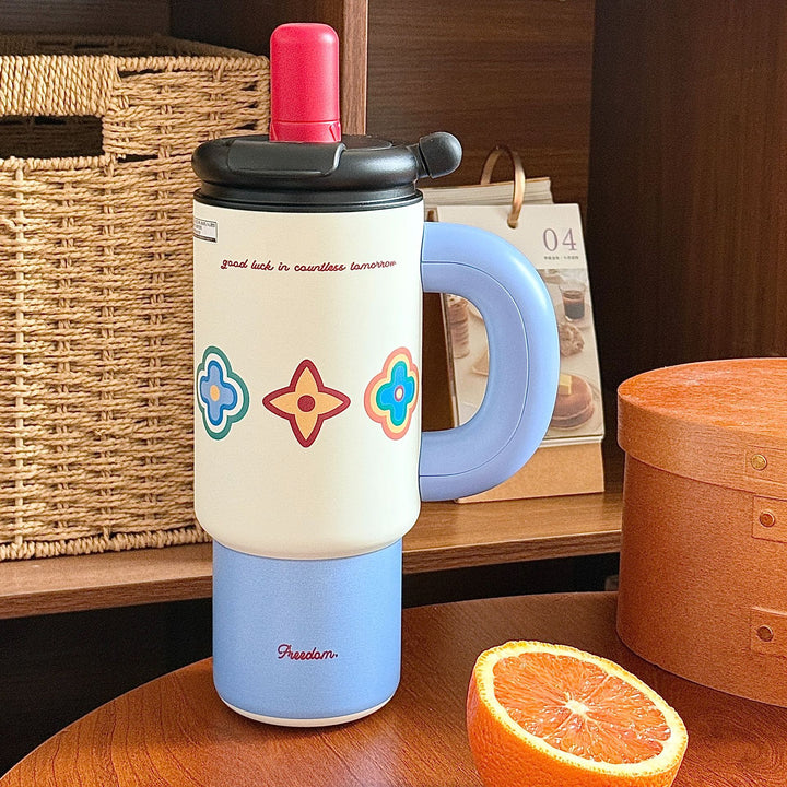 Women's drinking container with cheerful cat design Bowlift