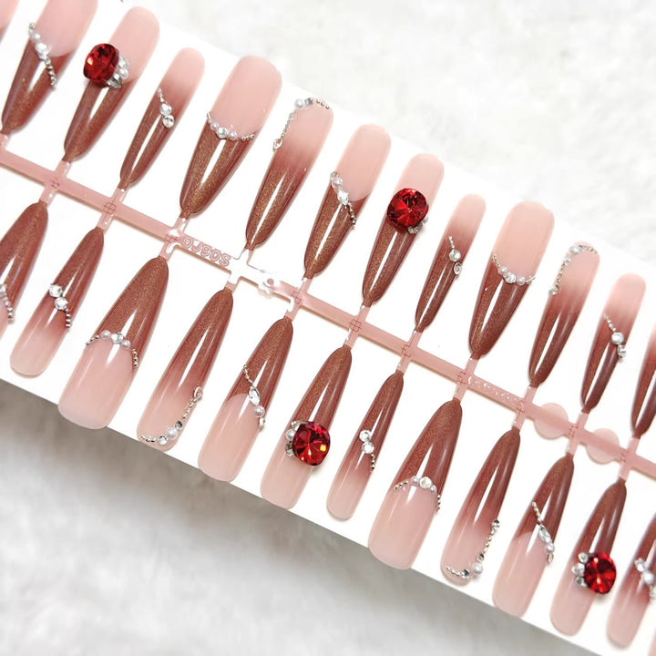 Artificial nails with luxurious 3D decorations and glamorous accents Bowlift