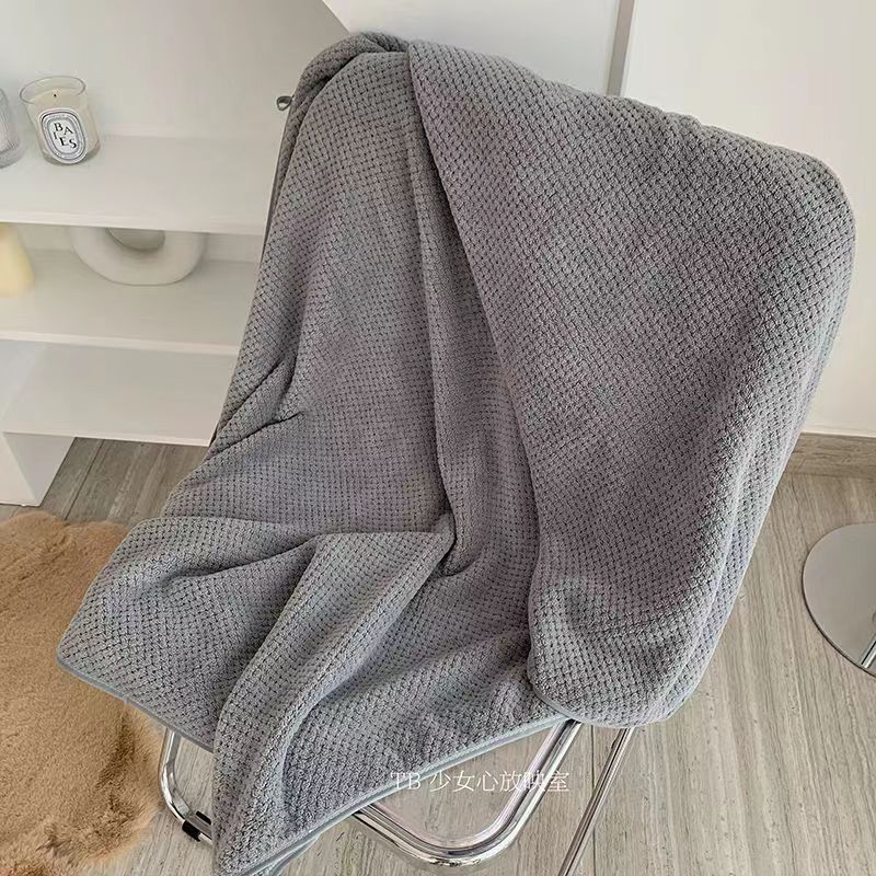 Textured Knit Bath Towel Bowlift