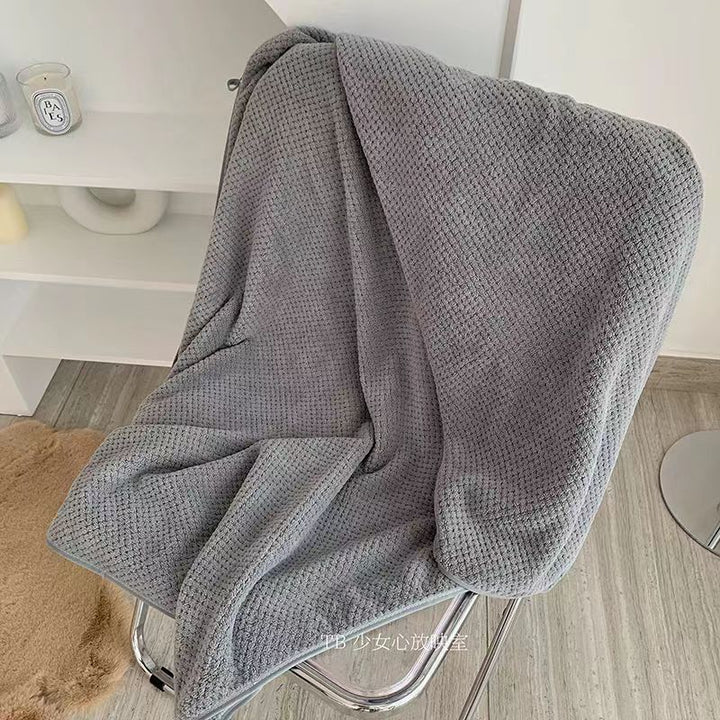 Textured Knit Bath Towel Bowlift