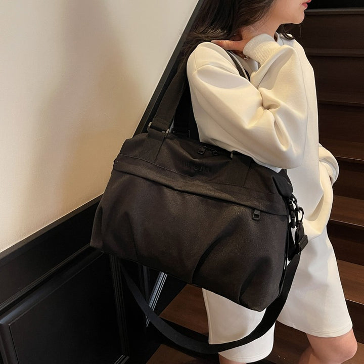 Stylish Multi-Functional Weekend Bag