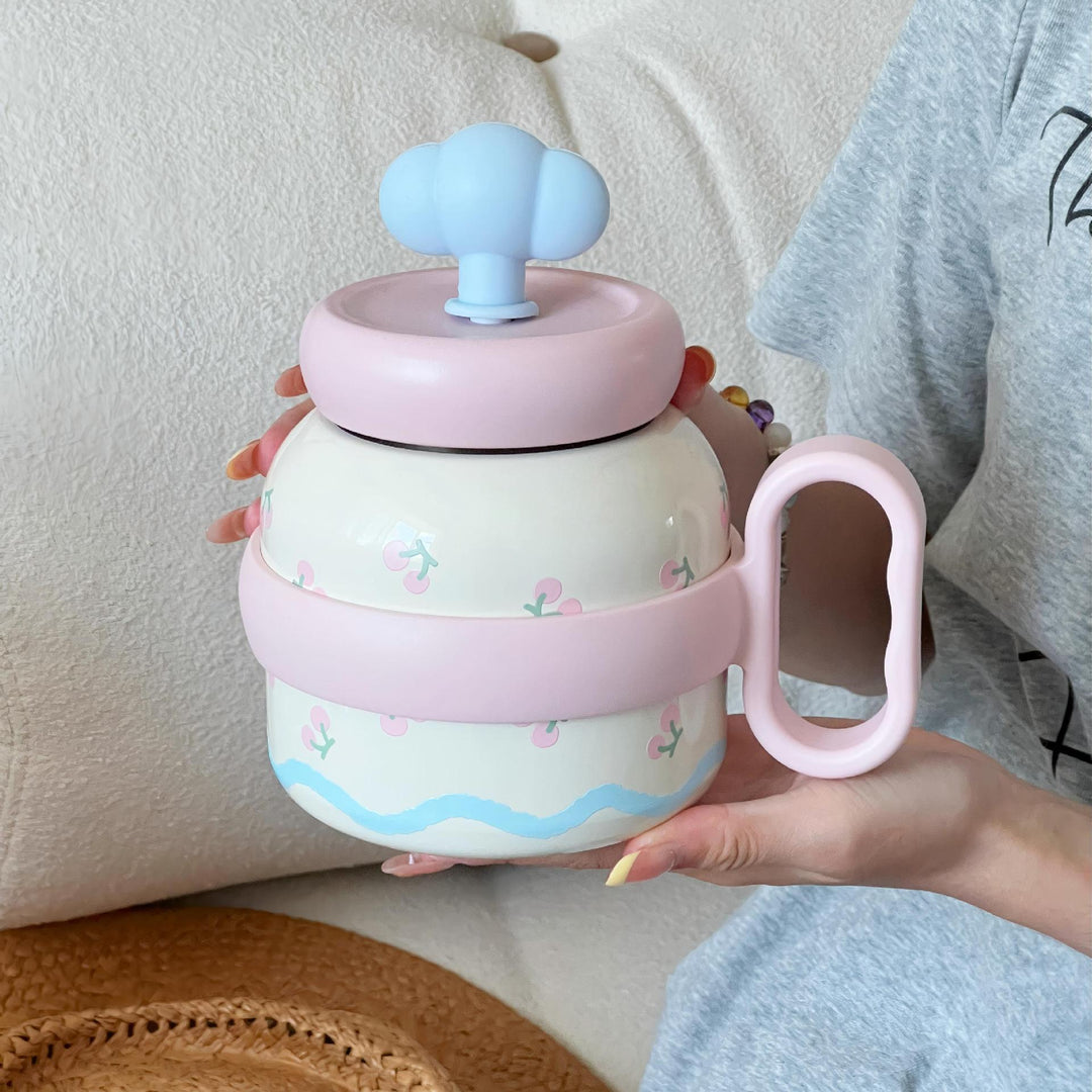 Women's creative drinking bottle with playful design Bowlift