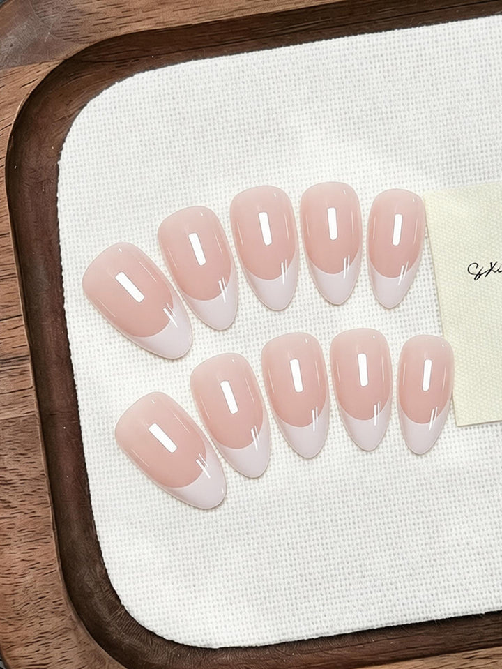 Acrylic Nail Set with Elegant French Tip Bowlift