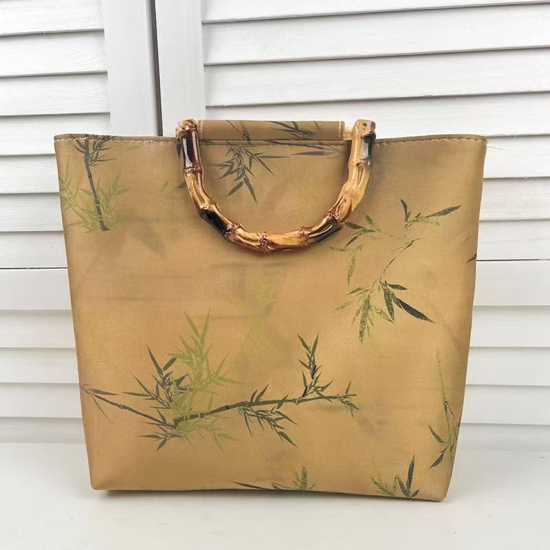 Elegant bag with bamboo handles Bowlift