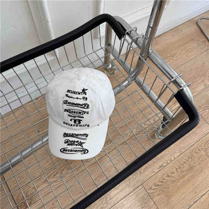 Unisex Casual Graphic Cap Bowlift