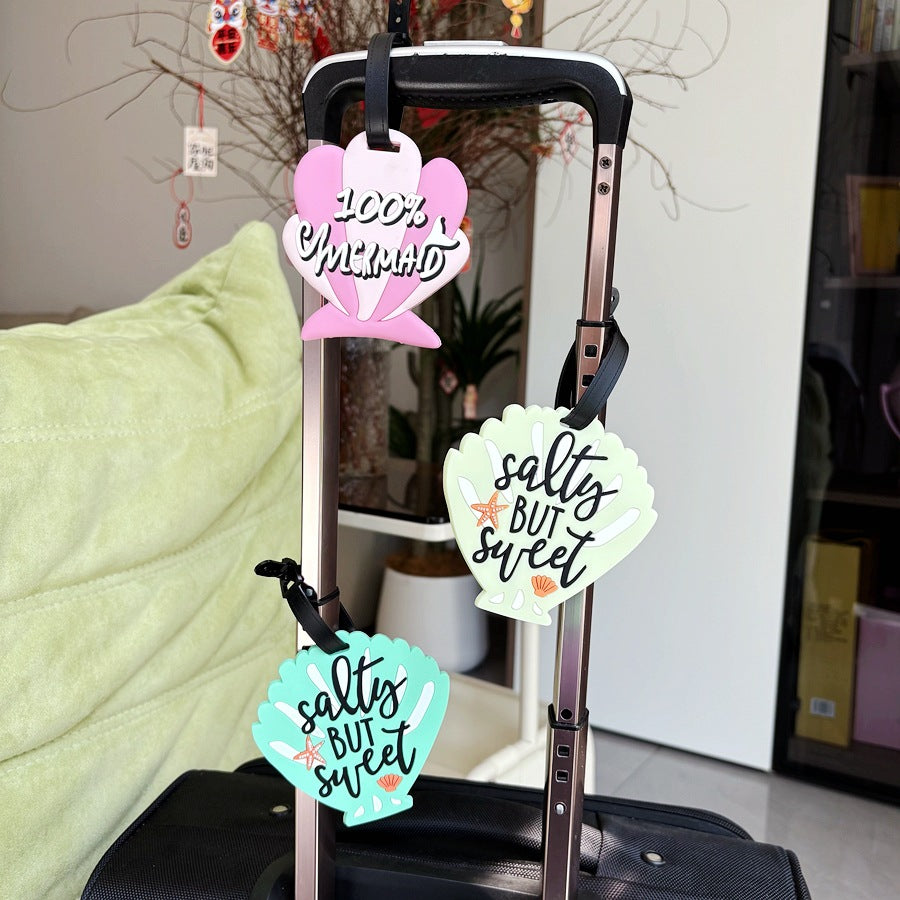 Shell-Shaped Luggage Tag Bowlift