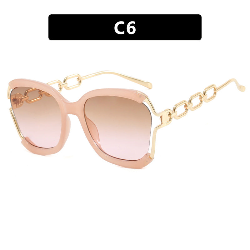 Ladies fashionable sunglasses with golden chain details Bowlift