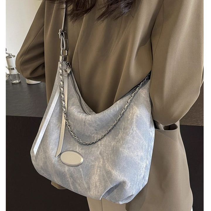 Casual Chic Handbag Bowlift