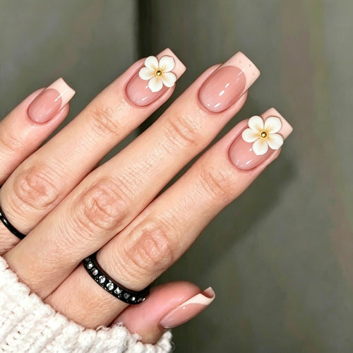 Artificial nails with 3D flower design Bowlift