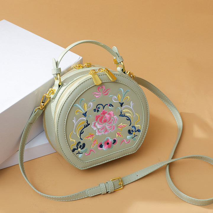 Vintage Floral Embroidered Handbag Bowlift