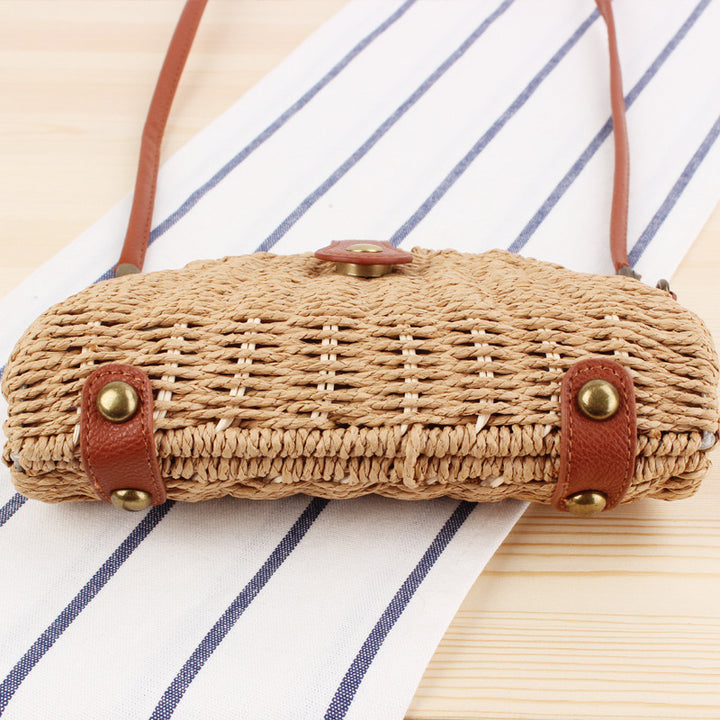 Rattan Shoulder Bag In Crescent Shape Design Bowlift