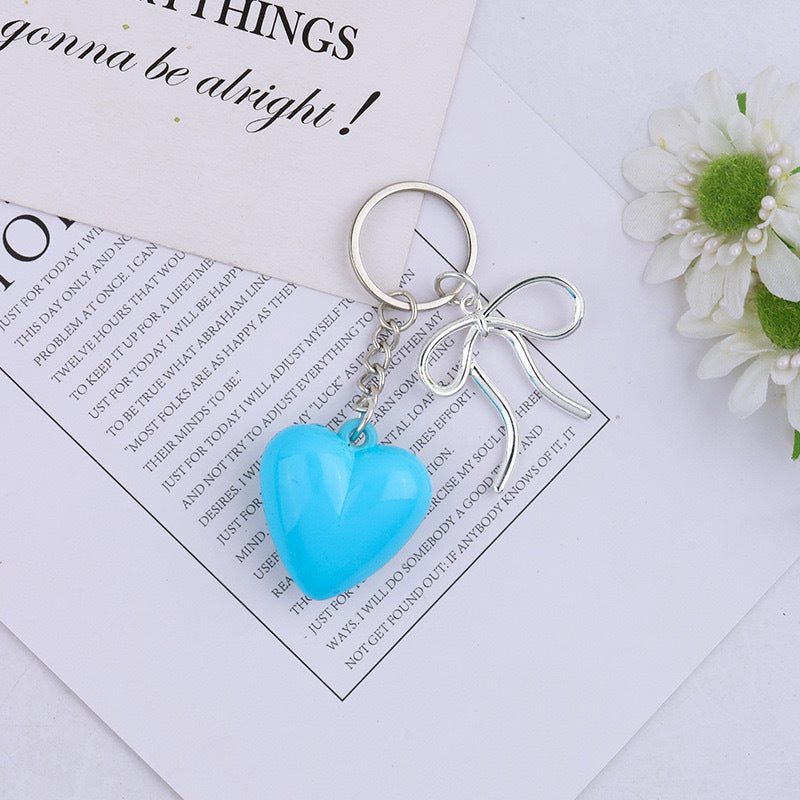 Charming Heart-Shaped Keychain Bowlift