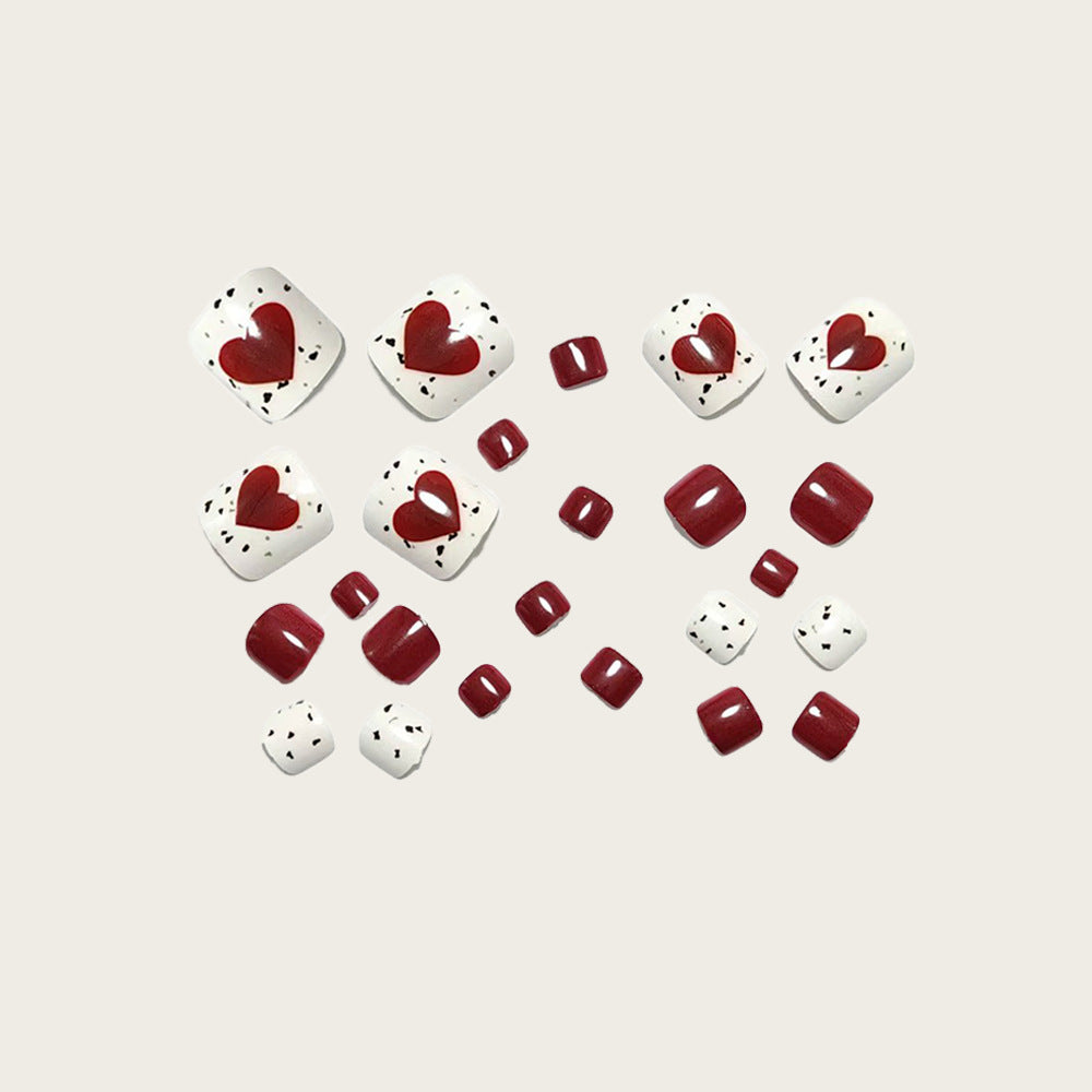 Artificial nails in romantic heart design Bowlift