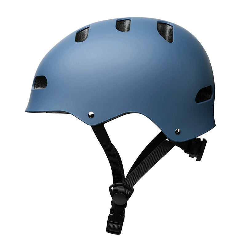 Skate helmet with advanced ventilation technology Bowlift